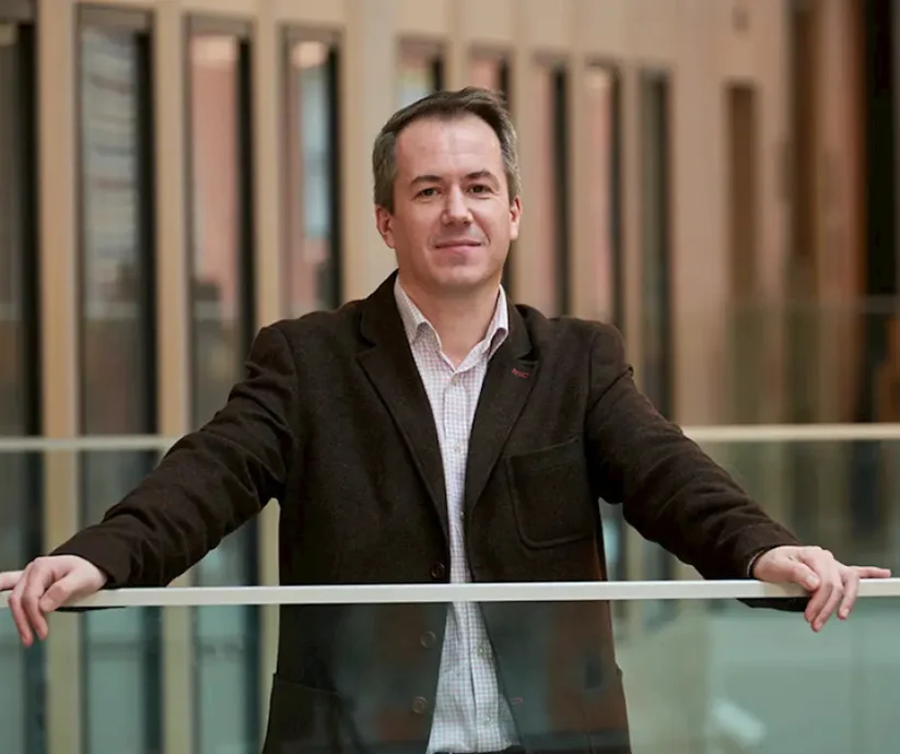 John Sellars, autoridad destacada en estoicismo, miembro fundador de Estoicismo Moderno y profesor de Historia de la Filosofía en la Royal Holloway de la Universidad de Londres.