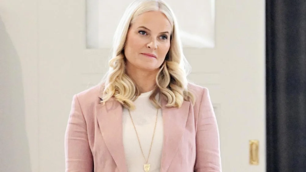 Mette-Marit de Noruega durante un acto público.