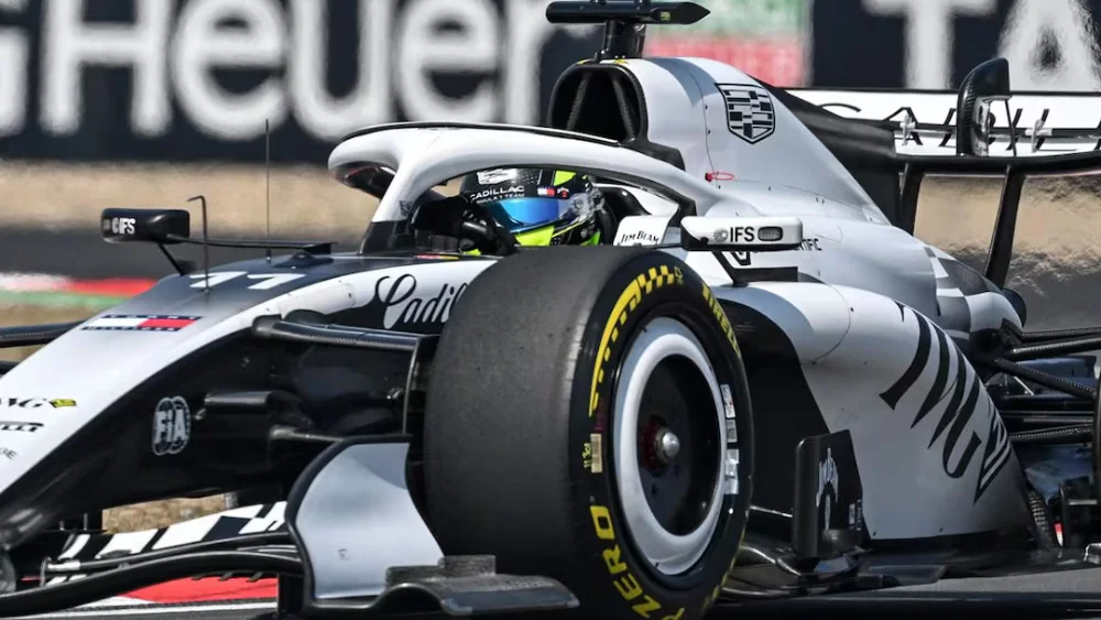 Checo Pérez termina 15° en el Gran Premio de China 2026 tras carrera caótica en Shanghái