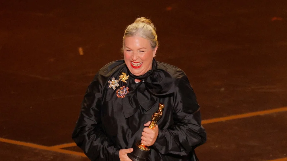 Kate Hawley recibió premio a Mejor Vestuario