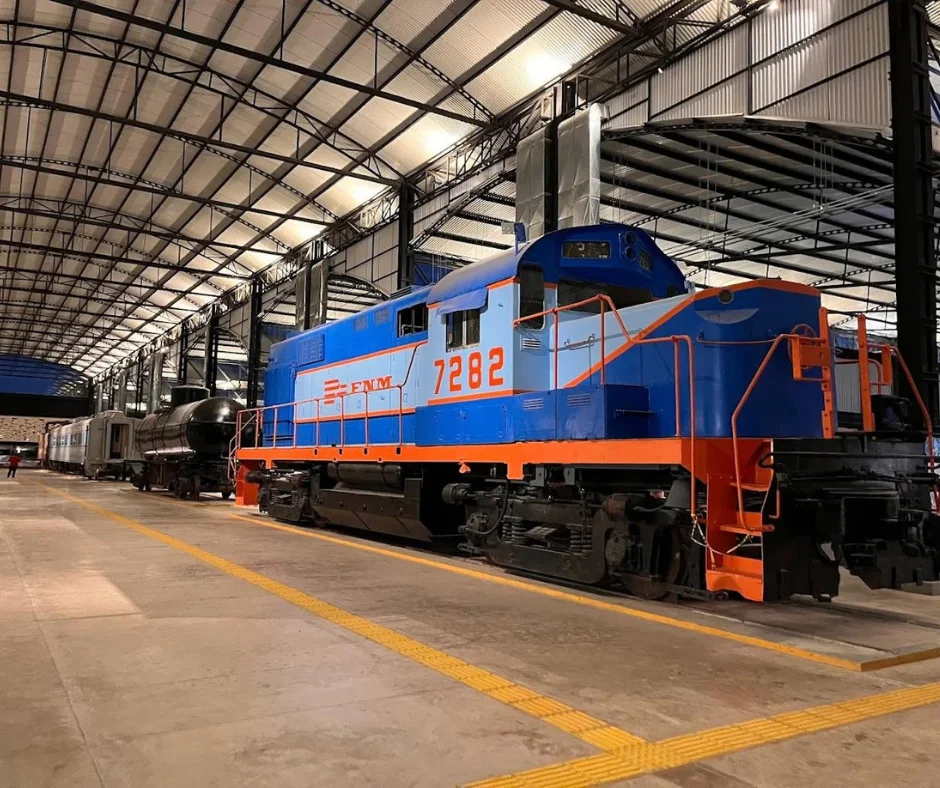 Las locomotoras conservadas en La Plancha recuerdan que esta zona fue durante décadas uno de los grandes nodos ferroviarios de Mérida y una pieza clave para conectar la ciudad con Progreso y la península.