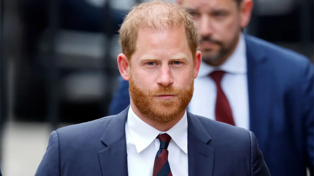 Príncipe Harry enfrenta demanda- el escándalo que golpea su imagen