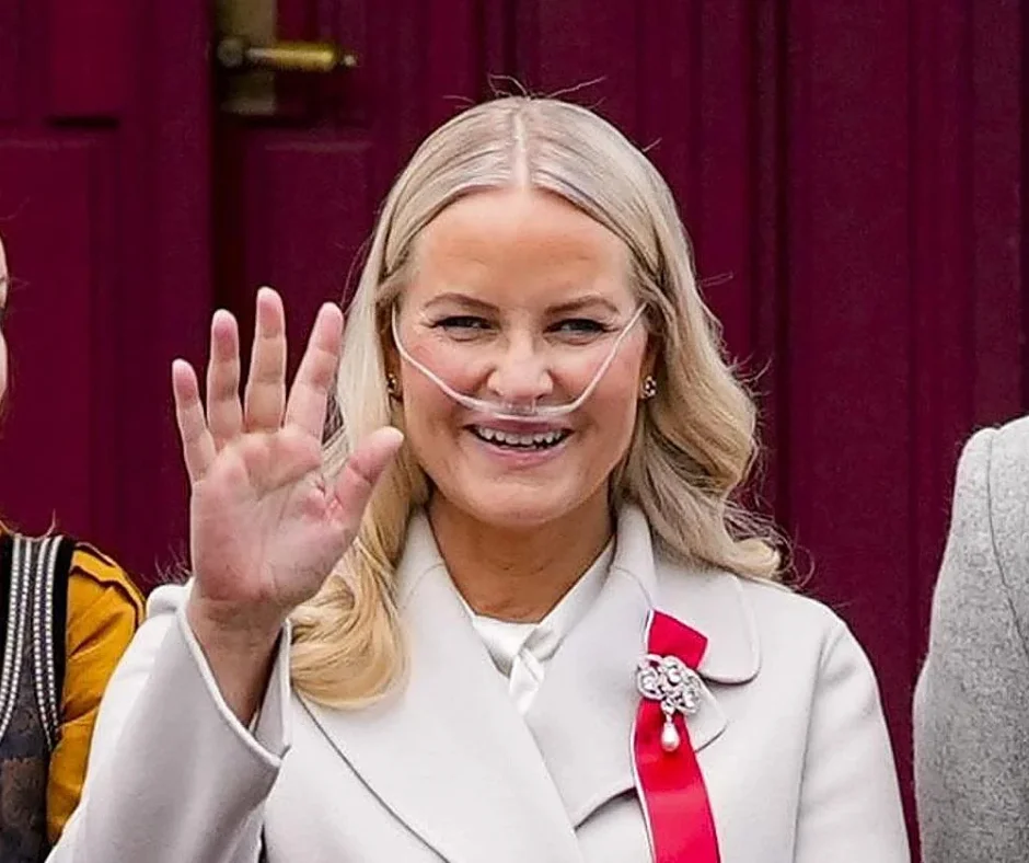 La enfermedad de la hoy reina empeoró en 2025 y recibió el trasplante de pulmón en junio de 2026.