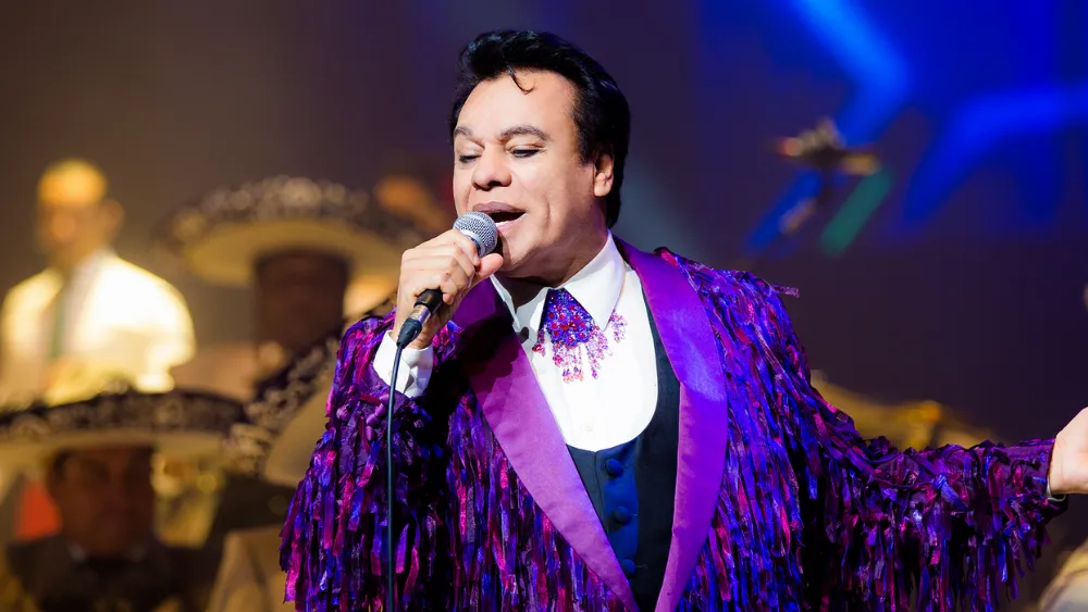 juan gabriel 10 años