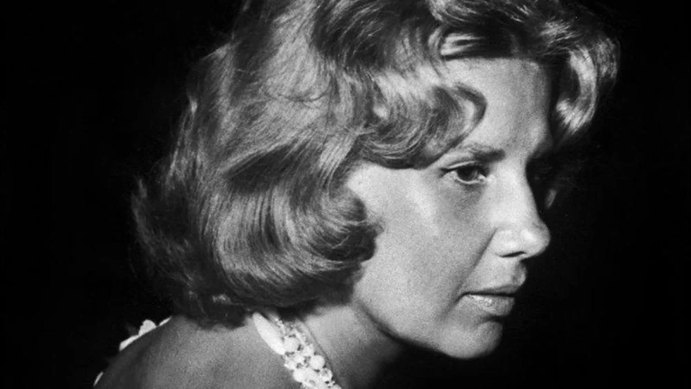 Cayetana Fitz-James Stuart durante su juventud en el Palacio de Liria