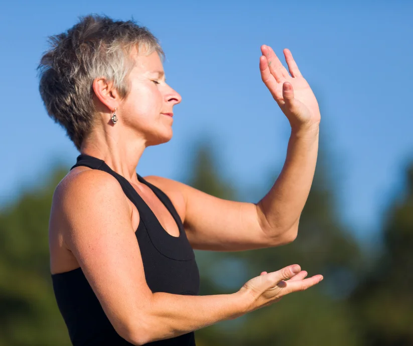 Uno de los aspectos más destacados del Tai Chi es su accesibilidad.