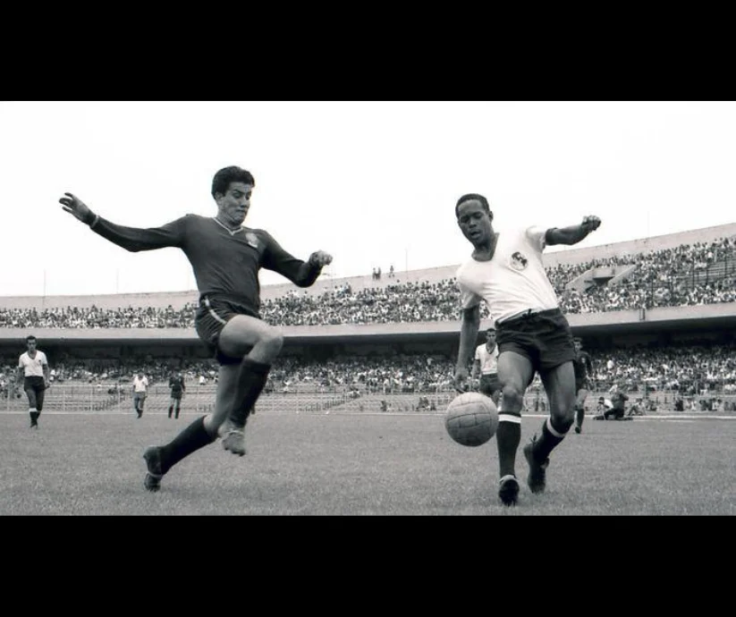Arlindo dos Santos Cruz marcó el primer gol en la historia del Estadio Azteca durante el partido inaugural.