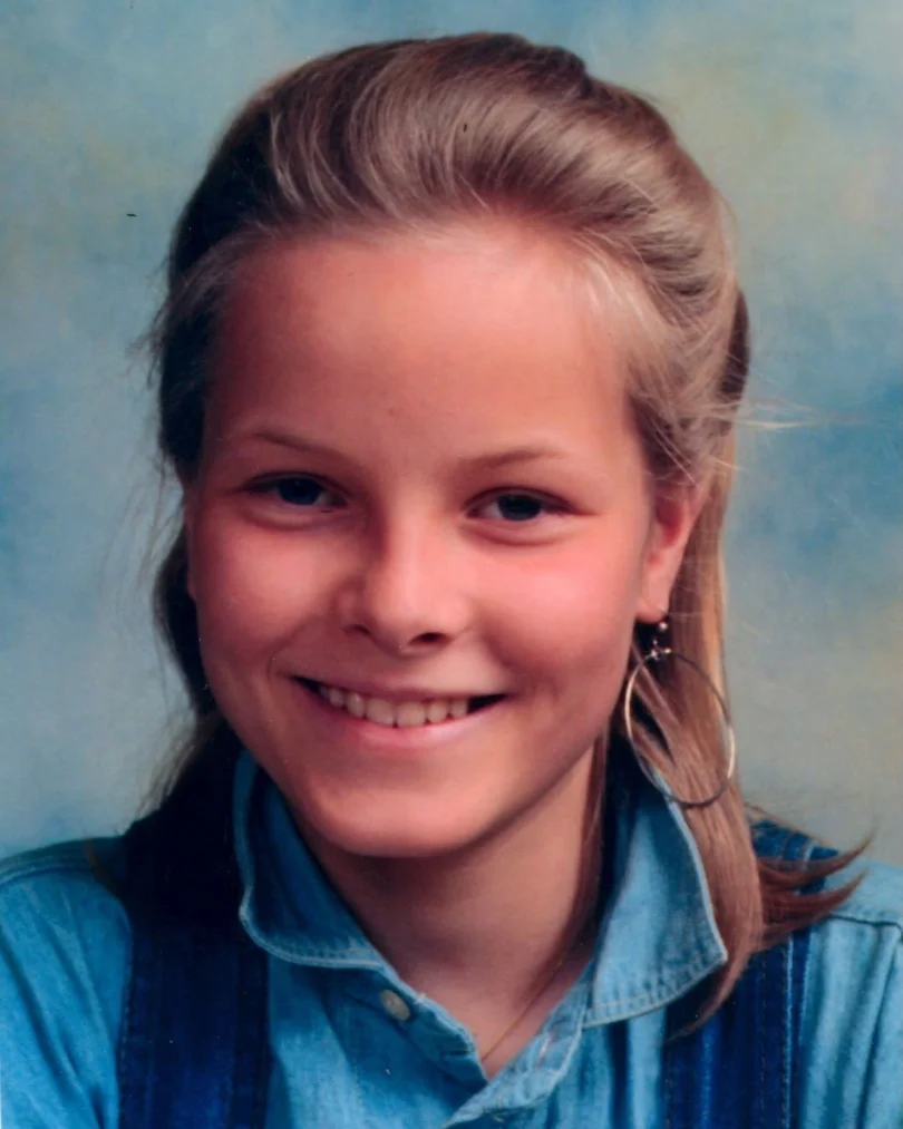 Mette-Marit Tjessem Høiby a los 13 años. Creció en Kristiansand y comenzó su adolescencia muy lejos del protocolo y los palacios que terminarían formando parte de su vida. Foto- Det kongelige hoff.