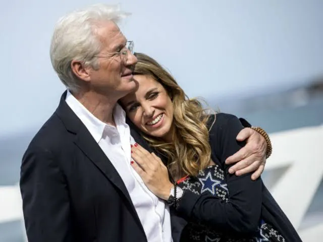Richard Gere y esposa