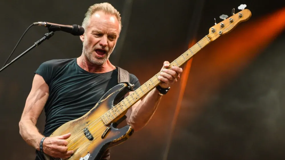 sting cumple