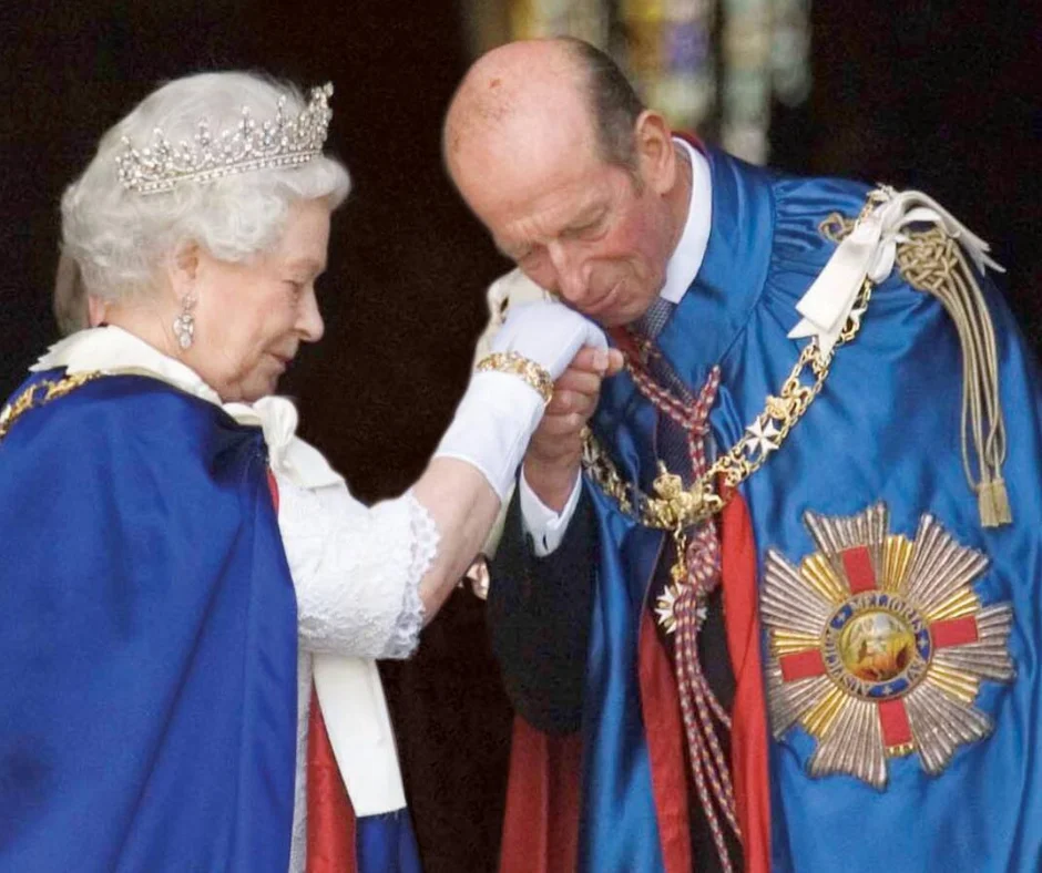 La Reina Isabel II respetaba y queria mucho a su primo el Principe Eduardo.