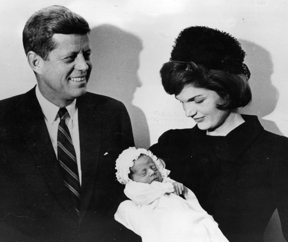 John y Jacqueline tuvieron cuatro hijos, solo sobrevive Caroline Kennedy.