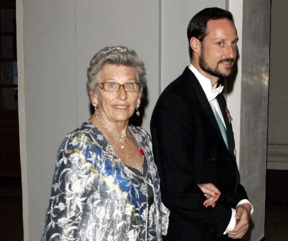 El nuevo rey Haakon VIII, sobrino de la princesa Astrid, recibió la noticia “con gran tristeza”