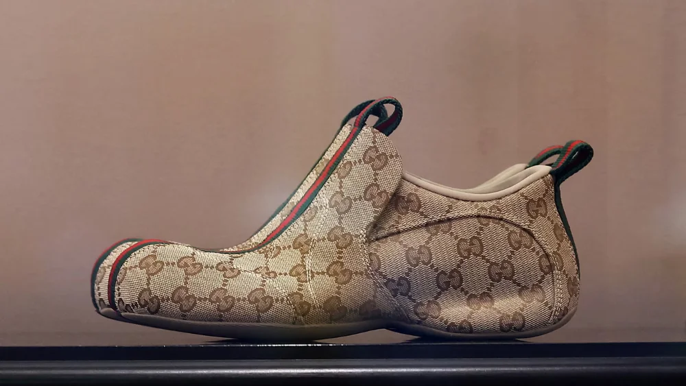 Los nuevos modelos de zapatillas Drip, %22Made in China%22 de Gucci rompen con la tradición italiana.