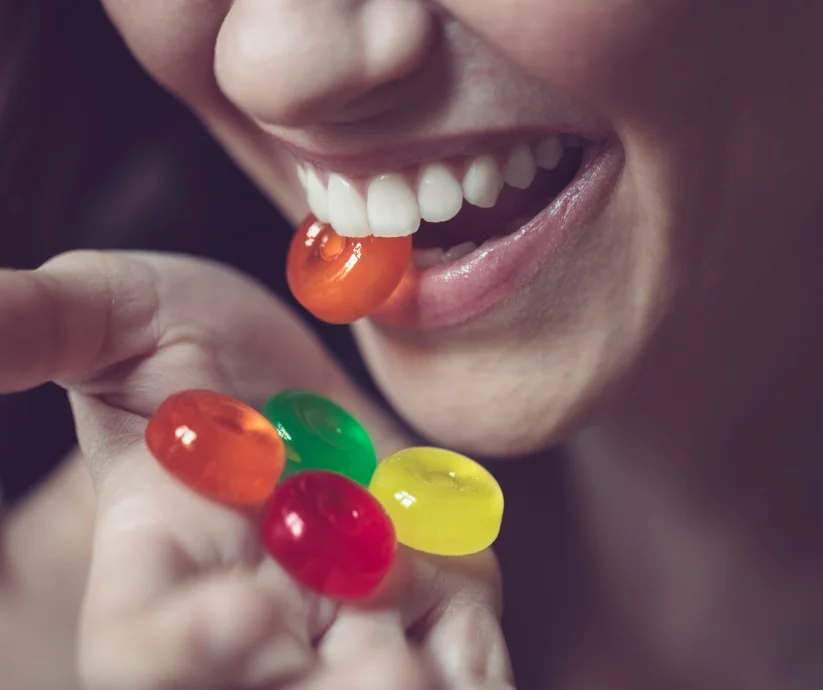 Soñar con caramelos suele estar asociado a placer, gratificación y necesidades emocionales