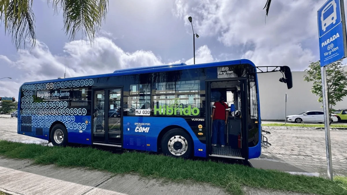 La señalización distribuida del Va y Ven por la ciudad permite identificar los puntos de ascenso de las distintas rutas del transporte público.