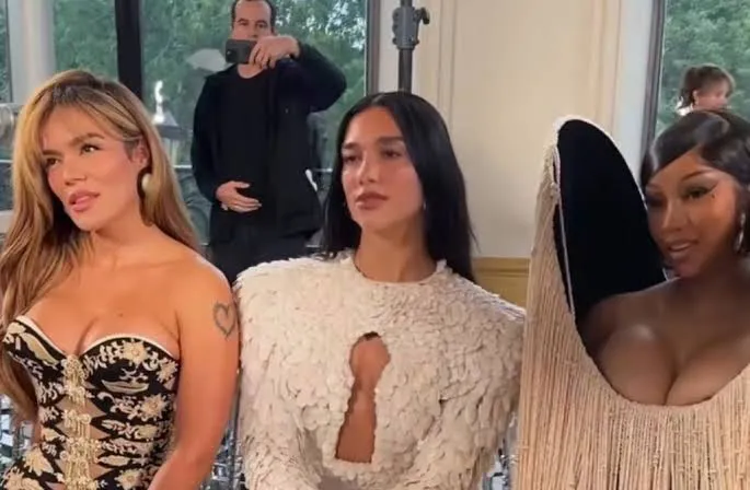 Karol G, despreciada en el Fashion Week en París